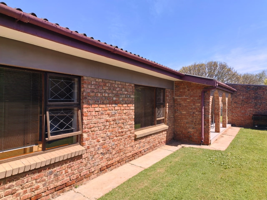 4 Bedroom Property for Sale in Retief Eastern Cape